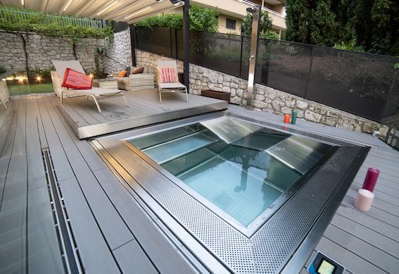 استیل در استخر